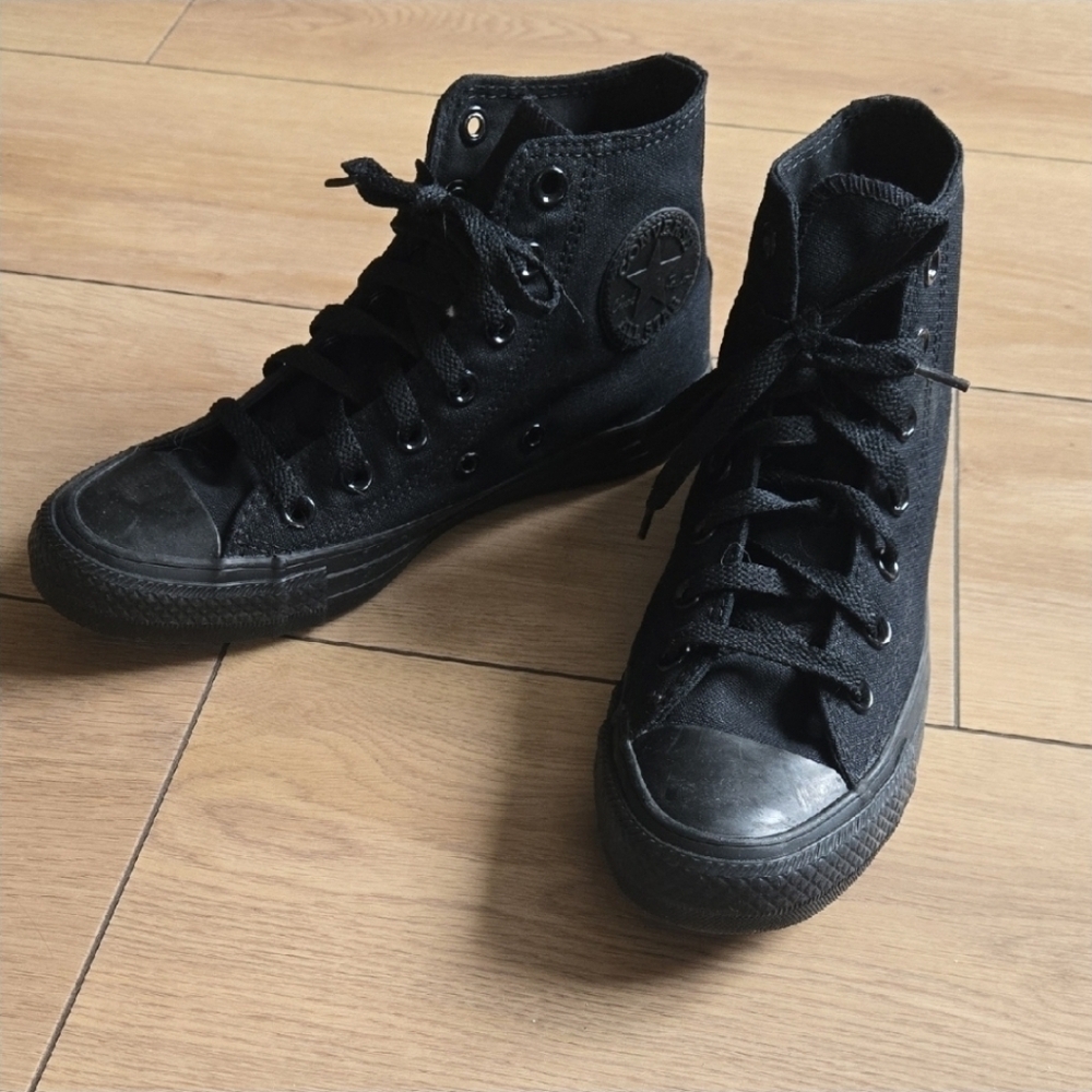 CONVERSE CTAS Hi Top Black Sneakers Sz W6.5 M4.5